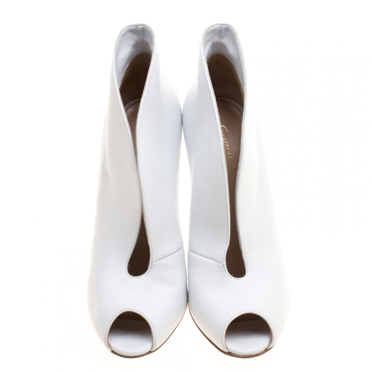 Pre Owned Gianvito Rossi White Leather Vamp Peep Toe Slip On Booties Size 38