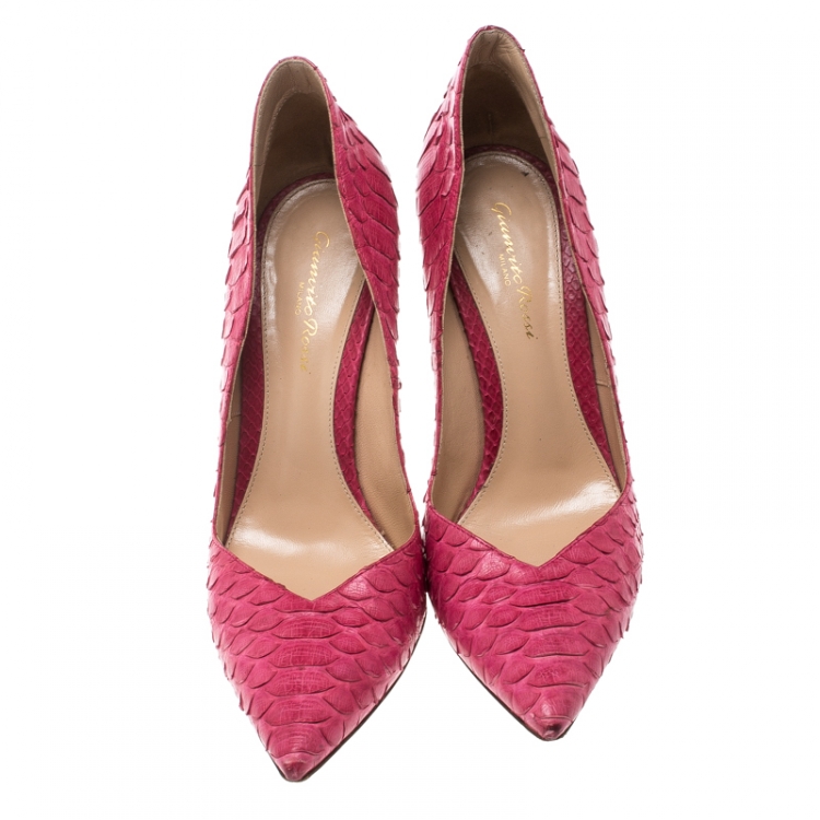 Pre Owned Gianvito Rossi Pink Python Pointed Toe Pumps Size 39