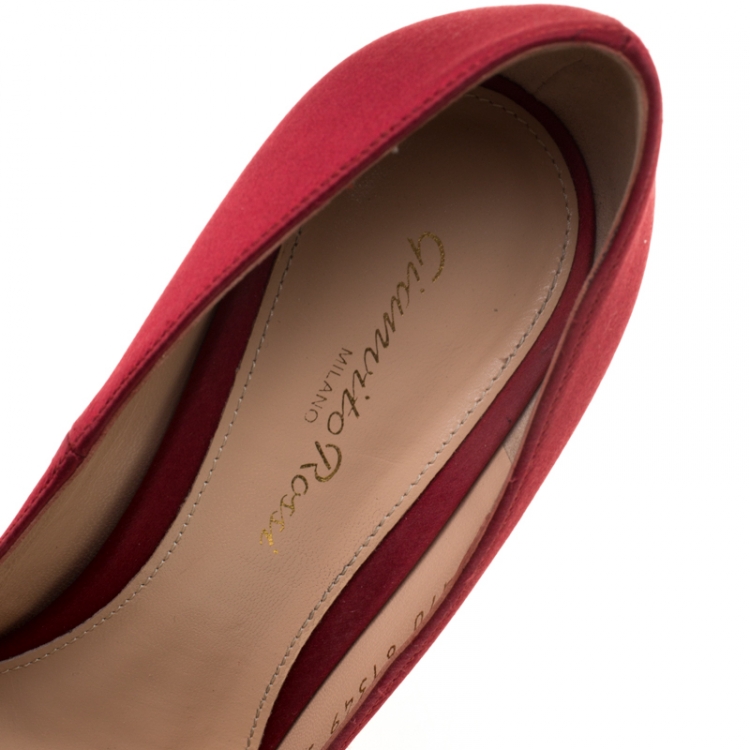 Pre Owned Gianvito Rossi Red Satin Pointed Toe Pumps Size 37