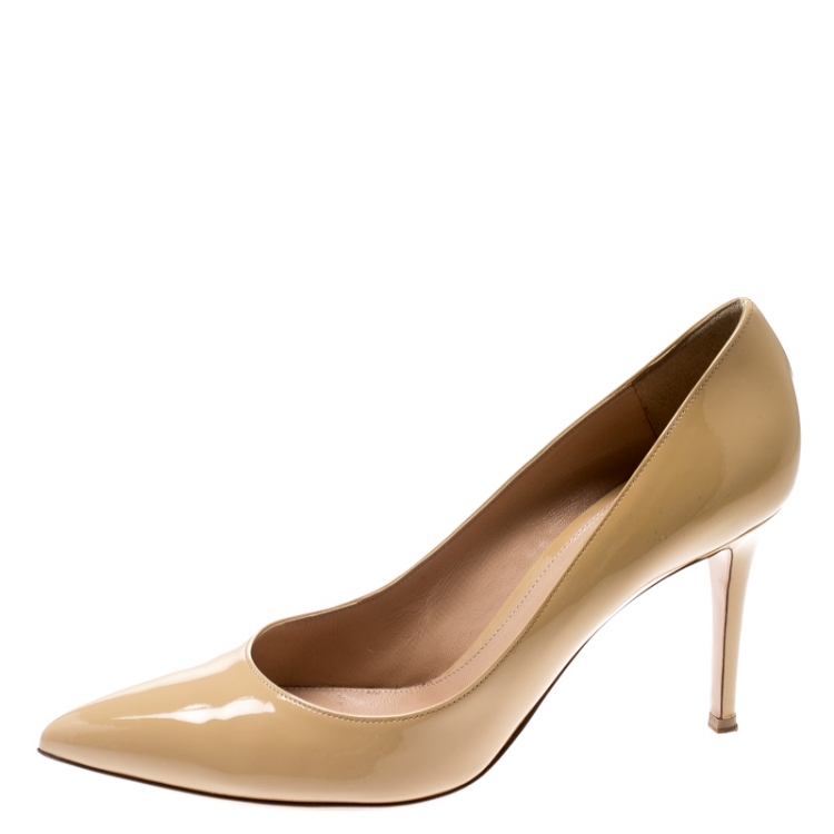 Pre Owned Gianvito Rossi Beige Patent Leather Pointed Toe Pumps Size 41