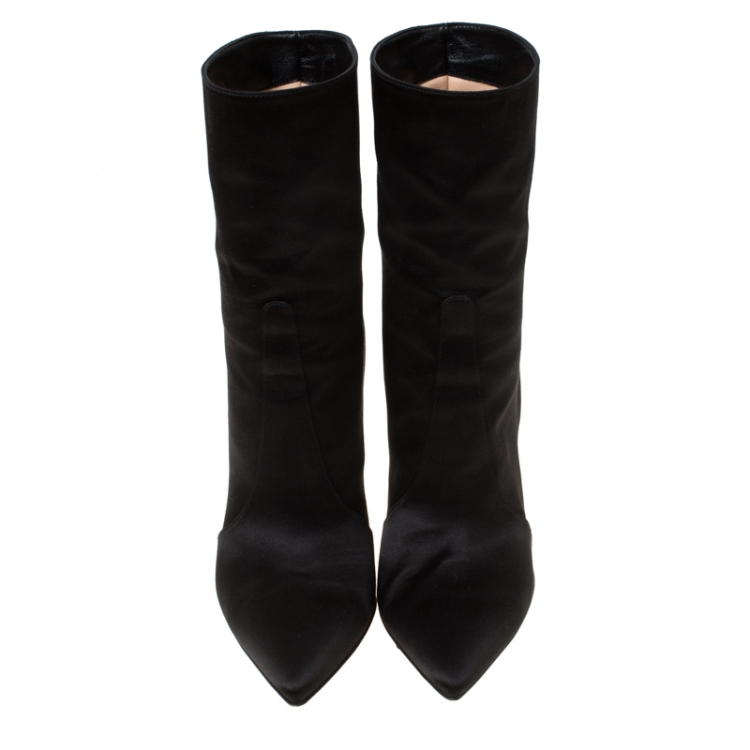 Pre Owned Gianvito Rossi Black Satin Pointed Toe Ankle Boots Size 39