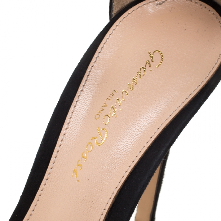 مملوكة مسبقًا Gianvito Rossi Black/Silver Leather And PVC Ankle Strap Pointed Toe Sandals Size 37