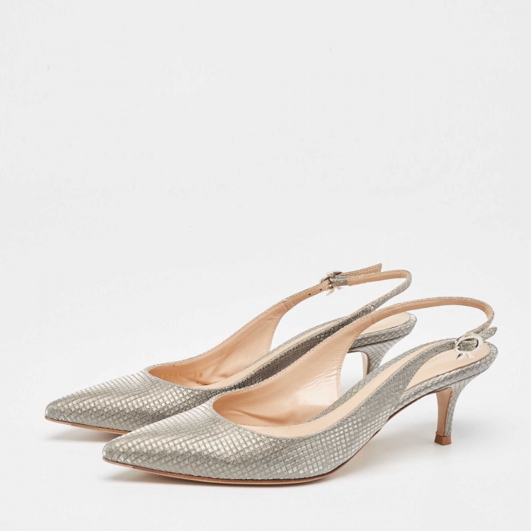 Pre Owned Gianvito Rossi Silver Metallic Mesh Slingback Pumps Size 38