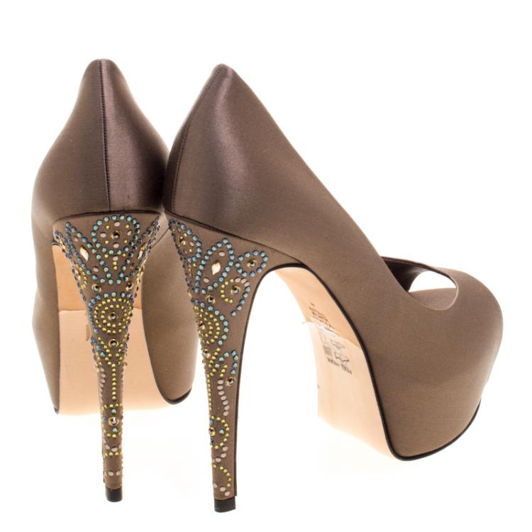 Pre Owned Gina Brown Satin Crystal Embellished Peep Toe Platform Pumps Size 40
