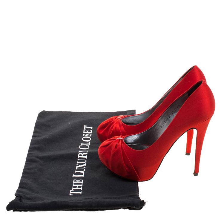 Pre Owned Gina Red Satin Clair Hoodie Platform Pumps Size 38