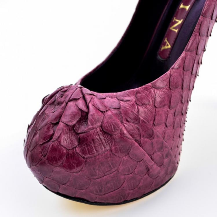 Pre Owned Gina Maroon Python Embossed Leather Platform Pumps Size 37