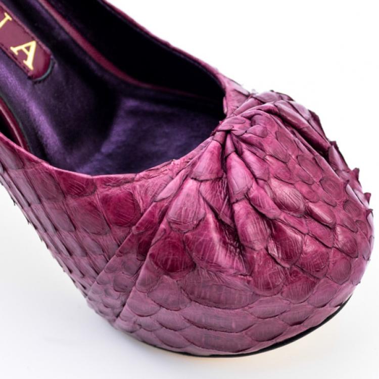 Pre Owned Gina Maroon Python Embossed Leather Platform Pumps Size 37