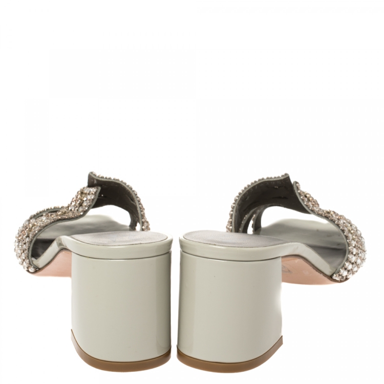 Pre Owned Gina Grey Patent Leather Visage Crystal Embellished Slide Sandals Size 39.5