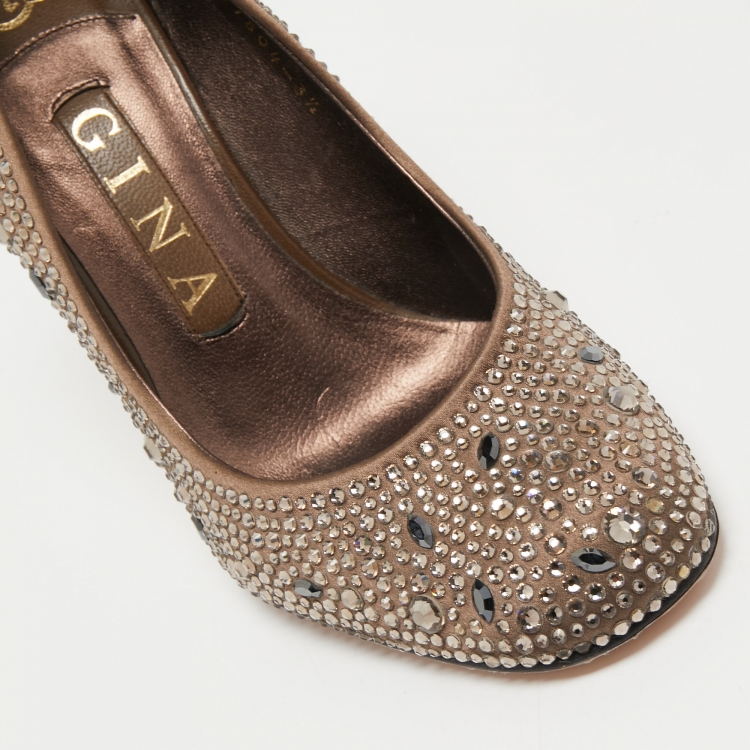 Pre Owned Gina Brown Crystal Embellished Satin Round Toe Pumps Size 36.5