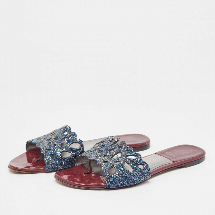 مملوكة مسبقًا Gina Blue Crystal Embellished Cut Out Flat Slides Size 39.5
