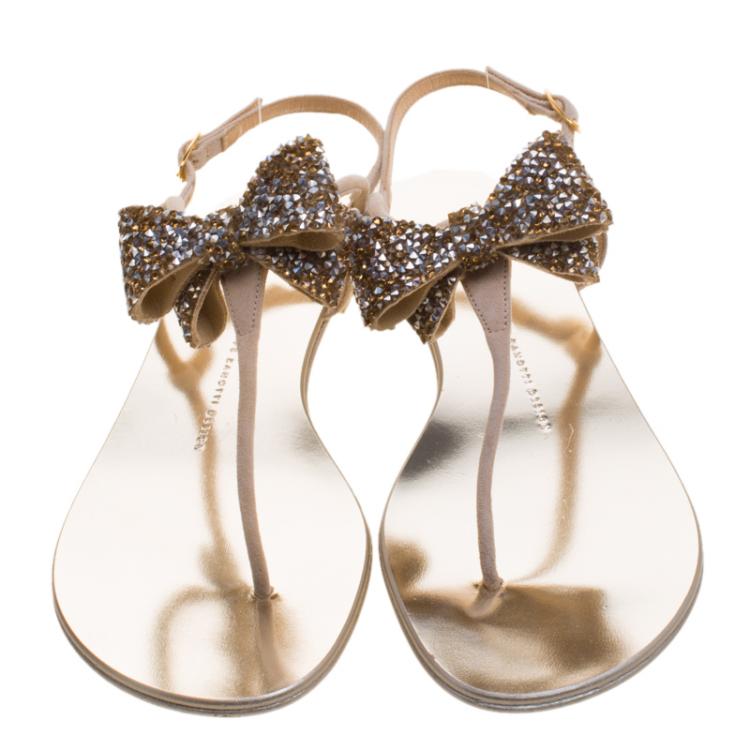 Pre Owned Giuseppe Zanotti Beige Suede Rock Crystal Embellished Bow Flat Thong Sandals Size 40.5