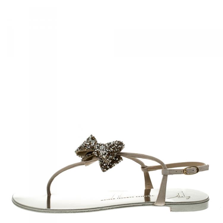 Pre Owned Giuseppe Zanotti Beige Suede Rock Crystal Embellished Bow Flat Thong Sandals Size 40