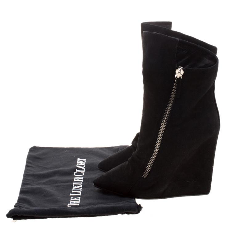 مملوكة مسبقًا Giuseppe Zanotti Black Suede Wedge Ankle Boots Size 41