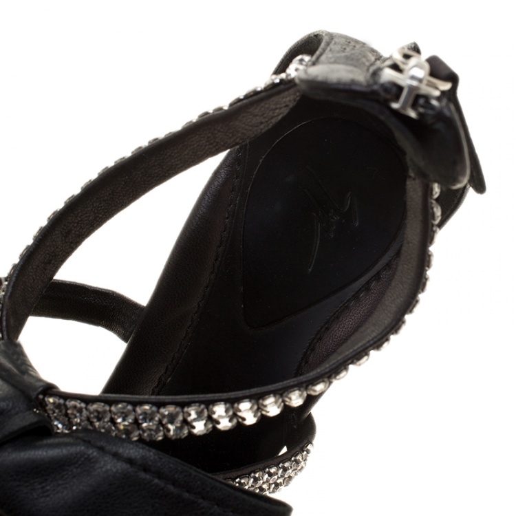 Pre Owned Giuseppe Zanotti Black Crystal Embellished Strappy Leather Bow Detail Ankle Strap Sandals Size 38.5