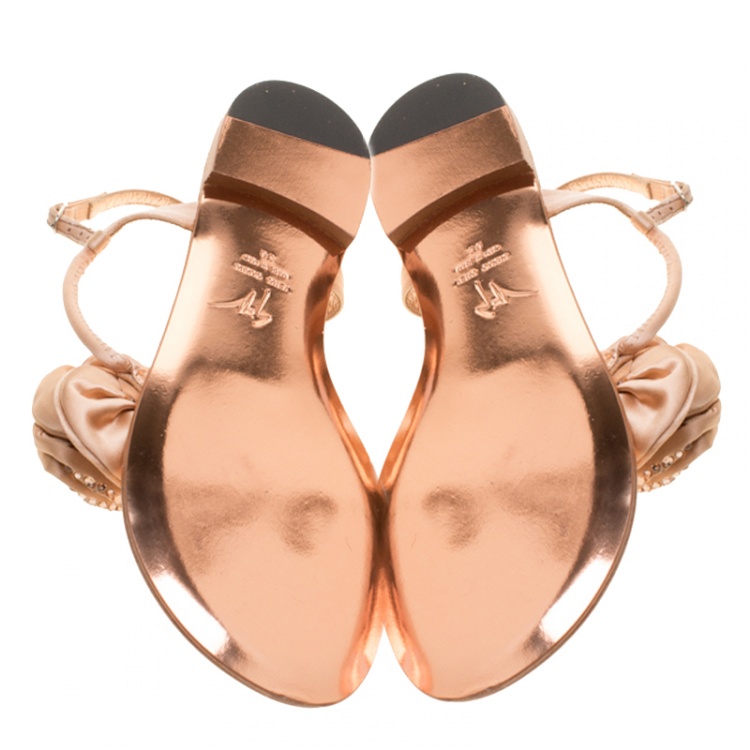Pre Owned Giuseppe Zanotti Blush Pink Satin and Leather Crystal Embellished Flower Flat Thong Sandals Size 38