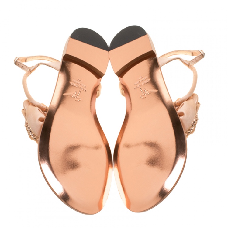 Pre Owned Giuseppe Zanotti Blush Pink Satin and Leather Crystal Embellished Flower Flat Thong Sandals Size 39