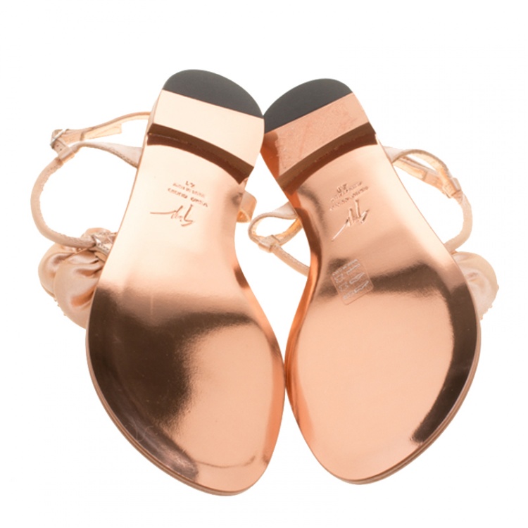 Pre Owned Giuseppe Zanotti Blush Pink Satin and Leather Crystal Embellished Flower Flat Thong Sandals Size 41