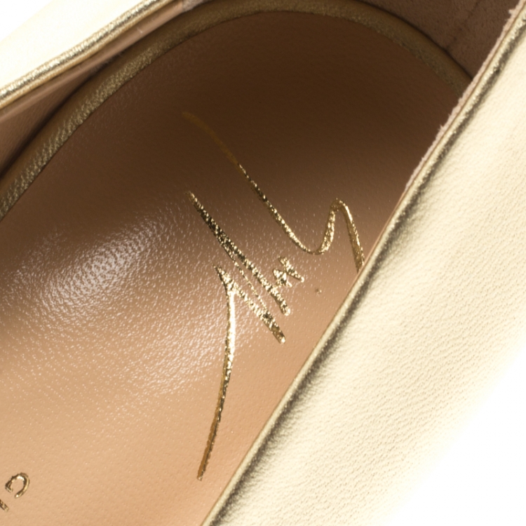 Pre Owned Giuseppe Zanotti Metallic Gold Leather Peep Toe Platform Pumps Size 39