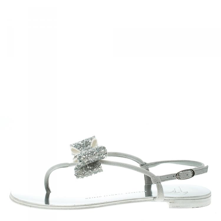 Pre Owned Giuseppe Zanotti Grey Suede Rock Crystal Embellished Bow Flat Thong Sandals Size 36