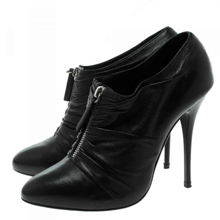 مملوكة مسبقًا Giuseppe Zanotti Black Leather Ankle Booties Size 38.5