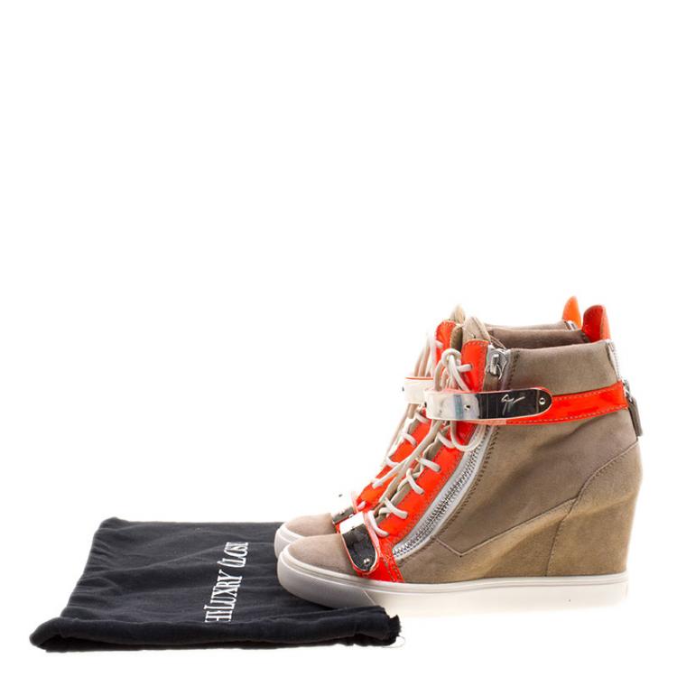مملوكة مسبقًا Giuseppe Zanotti Beige Suede and Fluorescent Orange Patent Leather Wedge Sneakers Size 40