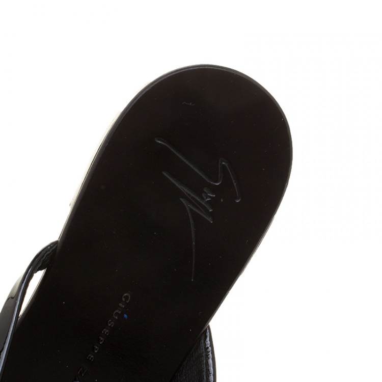 Pre Owned Giuseppe Zanotti Black Patent Leather Gold Leaf Accent Flat Sandals Size 38