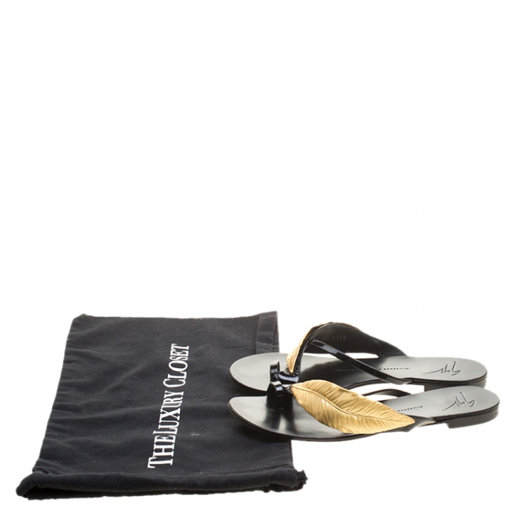 Pre Owned Giuseppe Zanotti Black Patent Leather Gold Leaf Accent Flat Sandals Size 38