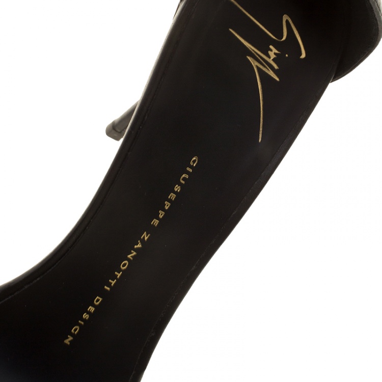 Pre Owned Giuseppe Zanotti Black Leather Ring Detail Open Toe Sandals Size 38