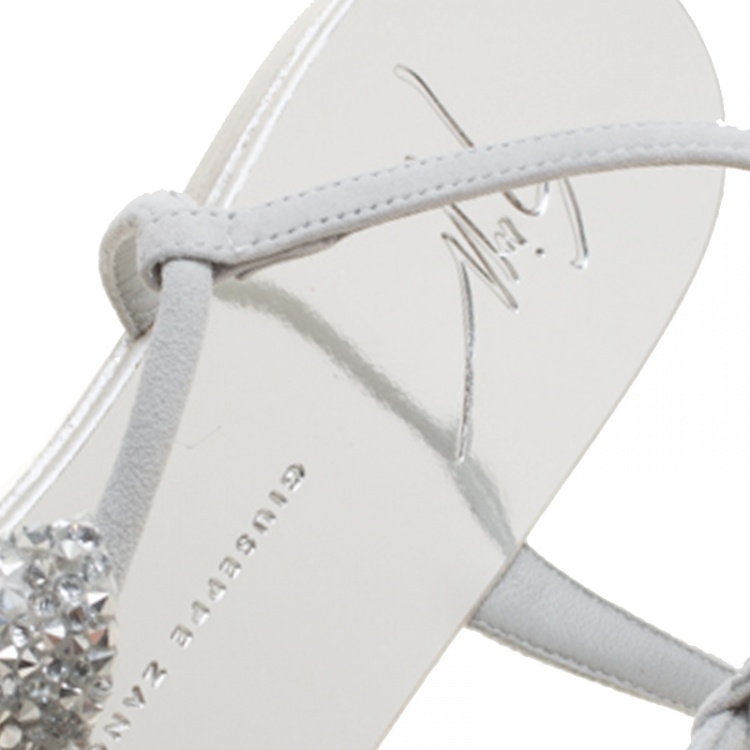 Pre Owned Giuseppe Zanotti Grey Suede Rock Crystal Embellished Bow Flat Thong Sandals Size 40