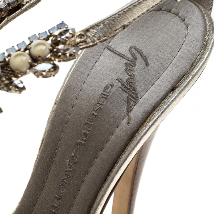 Pre Owned Giuseppe Zanotti Metallic Light Gold Leather Crystal Embellished Sandals Size 37