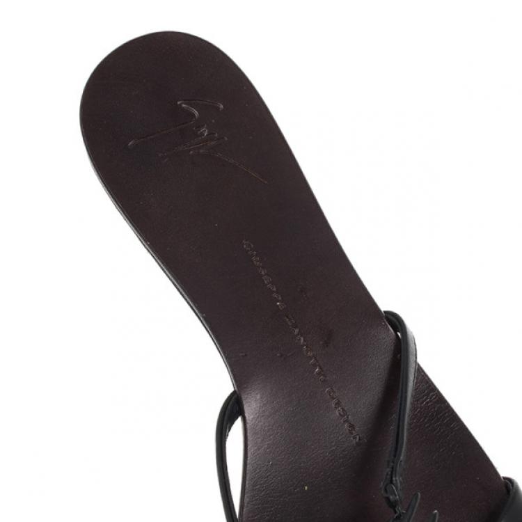 Pre Owned Giuseppe Zanotti Black Fishbone Flat Sandals Size 38.5