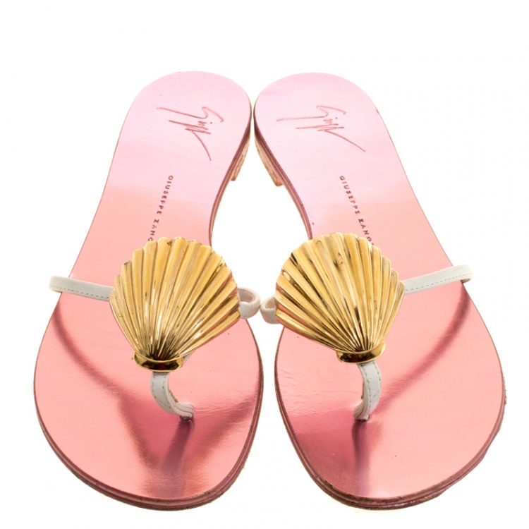Pre Owned Giuseppe Zanotti White Leather Shell Flat Sandals Size 38