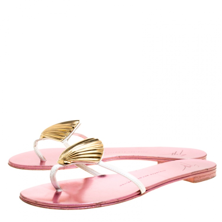 Pre Owned Giuseppe Zanotti White Leather Shell Flat Sandals Size 38