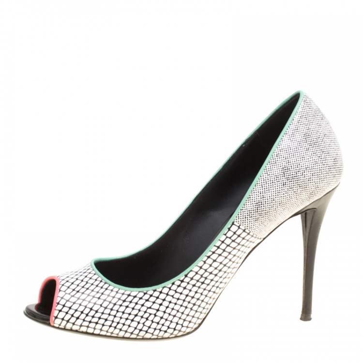 Pre Owned Giuseppe Zanotti Monochrome Printed Leather Peep Toe Pumps Size 38.5