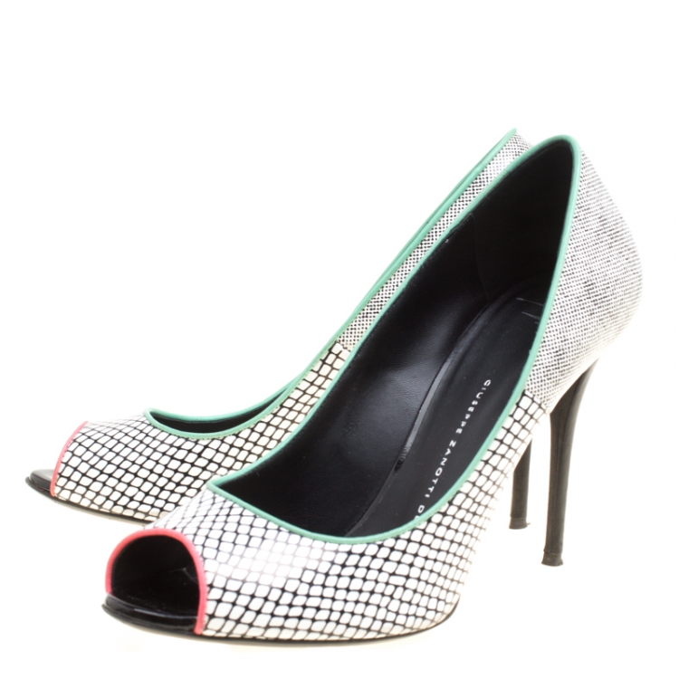 Pre Owned Giuseppe Zanotti Monochrome Printed Leather Peep Toe Pumps Size 38.5