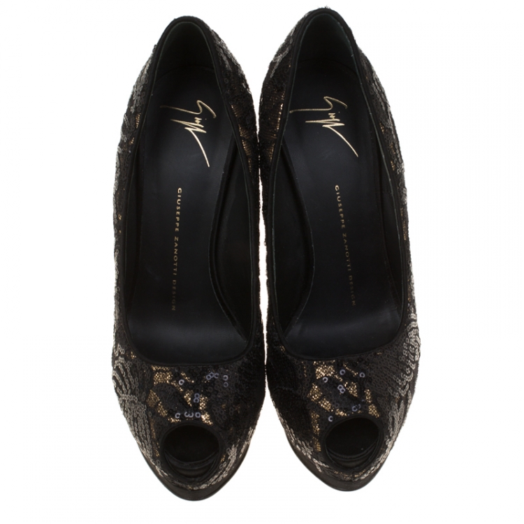 مملوكة مسبقًا Giuseppe Zanotti Black/Gold Sequins Embellished Lace Sharon Peep Toe Platform Pumps Size 38.5