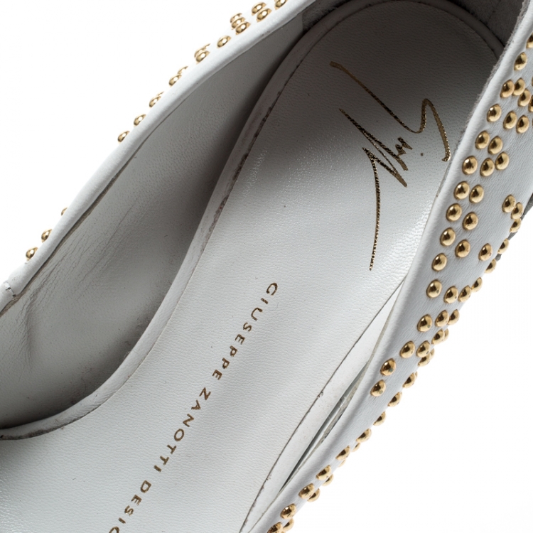 Pre Owned Giuseppe Zanotti White Stud Embellished Leather Pointed Toe Pumps Size 36