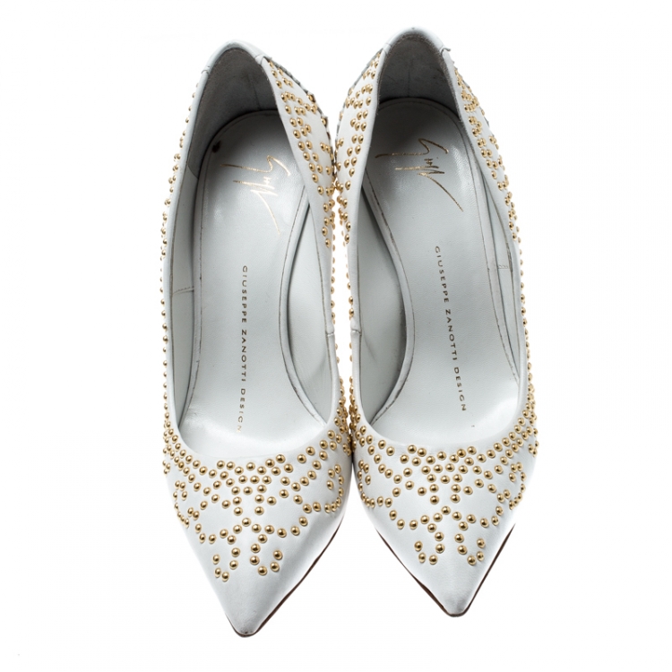 Pre Owned Giuseppe Zanotti White Stud Embellished Leather Pointed Toe Pumps Size 36