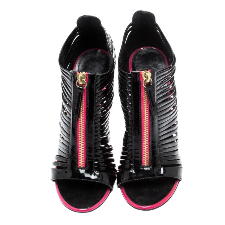 مملوكة مسبقًا Giuseppe Zanotti Black/Pink Patent Leather Zip Caged Open Toe Booties Size 36