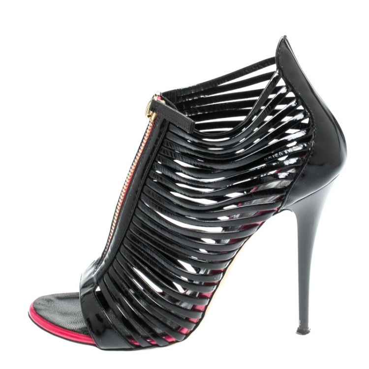 مملوكة مسبقًا Giuseppe Zanotti Black/Pink Patent Leather Zip Caged Open Toe Booties Size 36