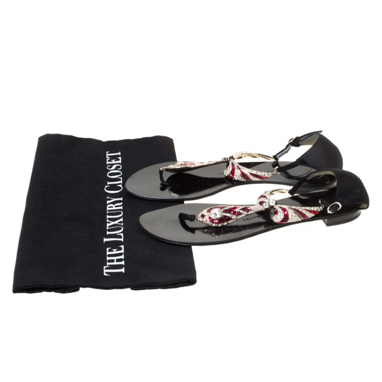 Pre Owned Giuseppe Zanotti Black Crystal Embellished Thong Sandals Size 37