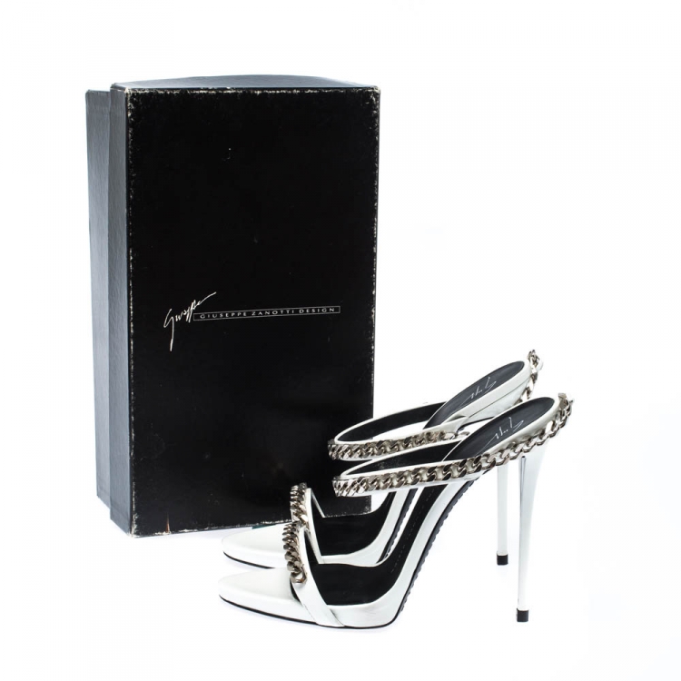 Pre Owned  Giuseppe Zanotti White Patent Leather Chain Detail Strappy Sandals Size 38