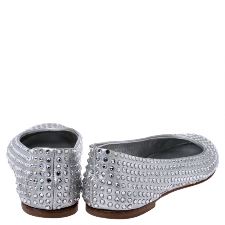 Pre Owned Giuseppe Zanotti Silver Crystal Embellished Leather Ballet Flats Size 36