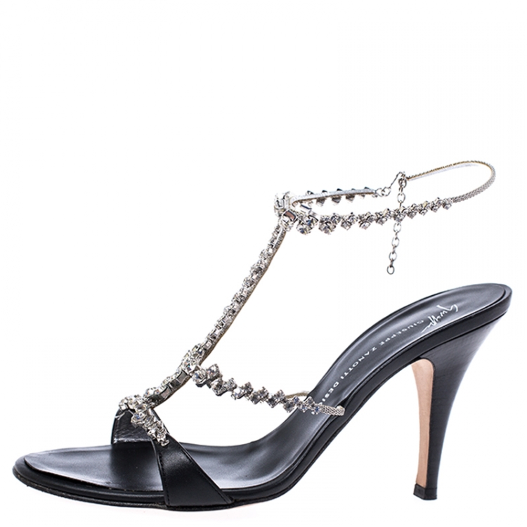 Pre Owned Giuseppe Zanotti Black Leather Crystal Embellished T Strap Sandals Size 38.5