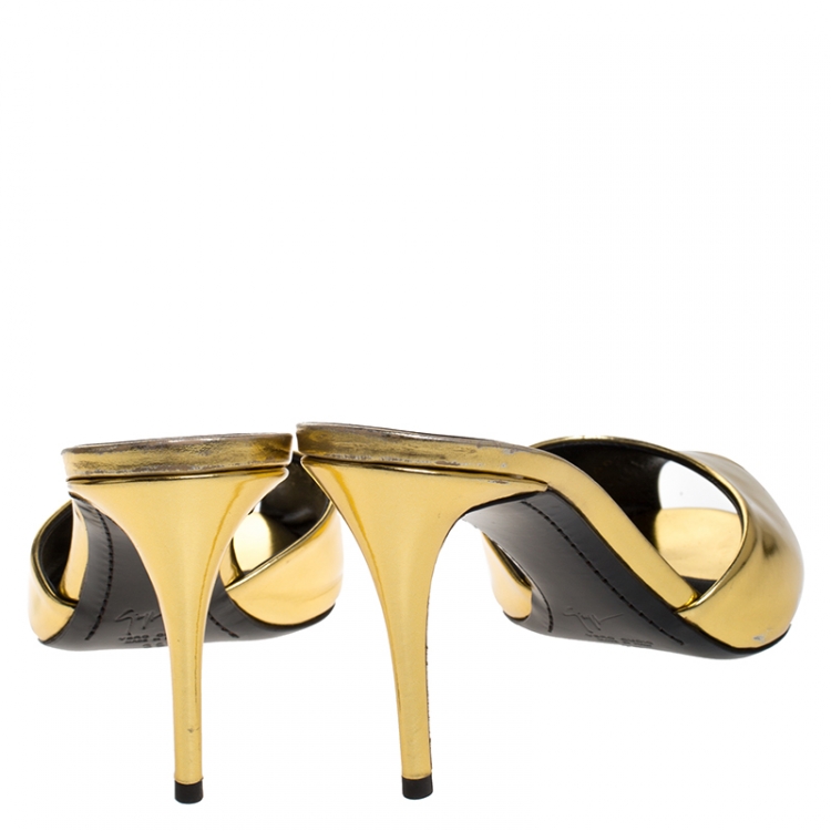 Pre Owned Giuseppe Zanotti Gold Leather Peep Toe Sandals Size 39