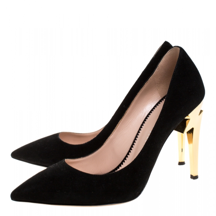 مملوكة مسبقًا Giuseppe Zanotti Black Suede Bolt G Pointed Toe Pumps Size 38.5