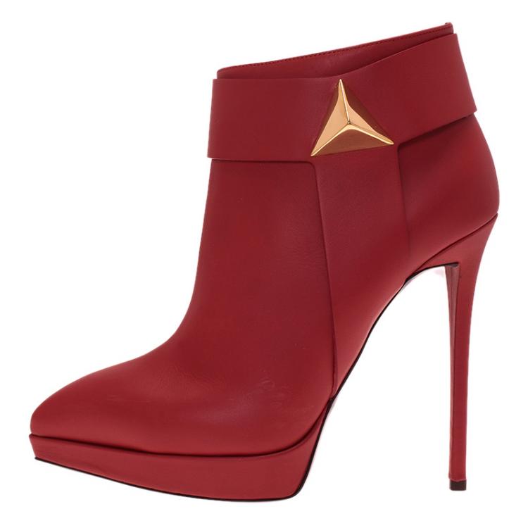 Pre Owned Giuseppe Zanotti Red Leather Pyramid Stud Platform Ankle Boots Size 40