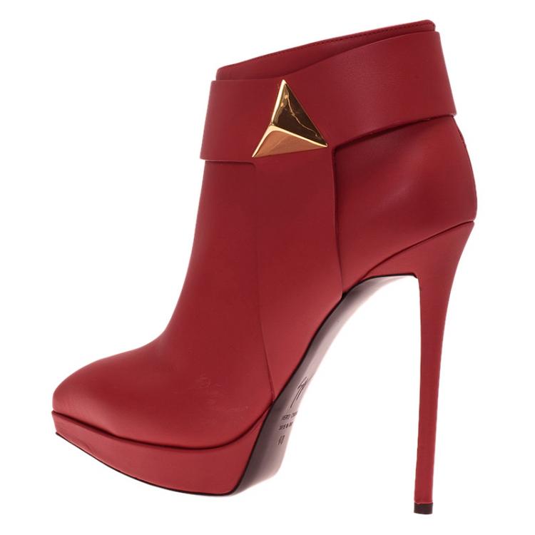 Pre Owned Giuseppe Zanotti Red Leather Pyramid Stud Platform Ankle Boots Size 40
