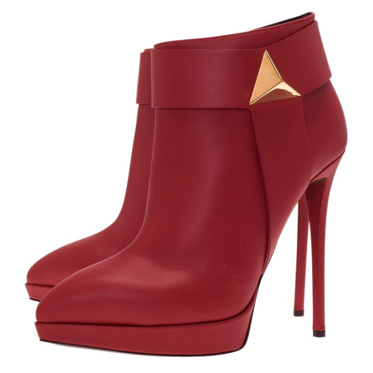 Pre Owned Giuseppe Zanotti Red Leather Pyramid Stud Platform Ankle Boots Size 40