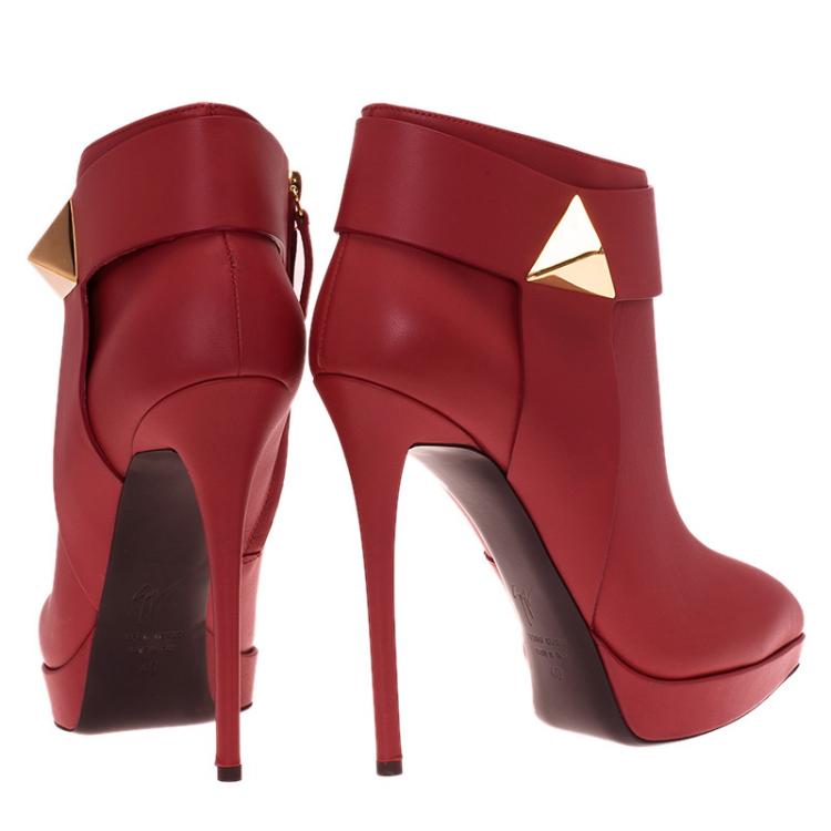 Pre Owned Giuseppe Zanotti Red Leather Pyramid Stud Platform Ankle Boots Size 40